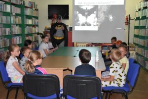 Uczestnicy spotkania z Batmanem